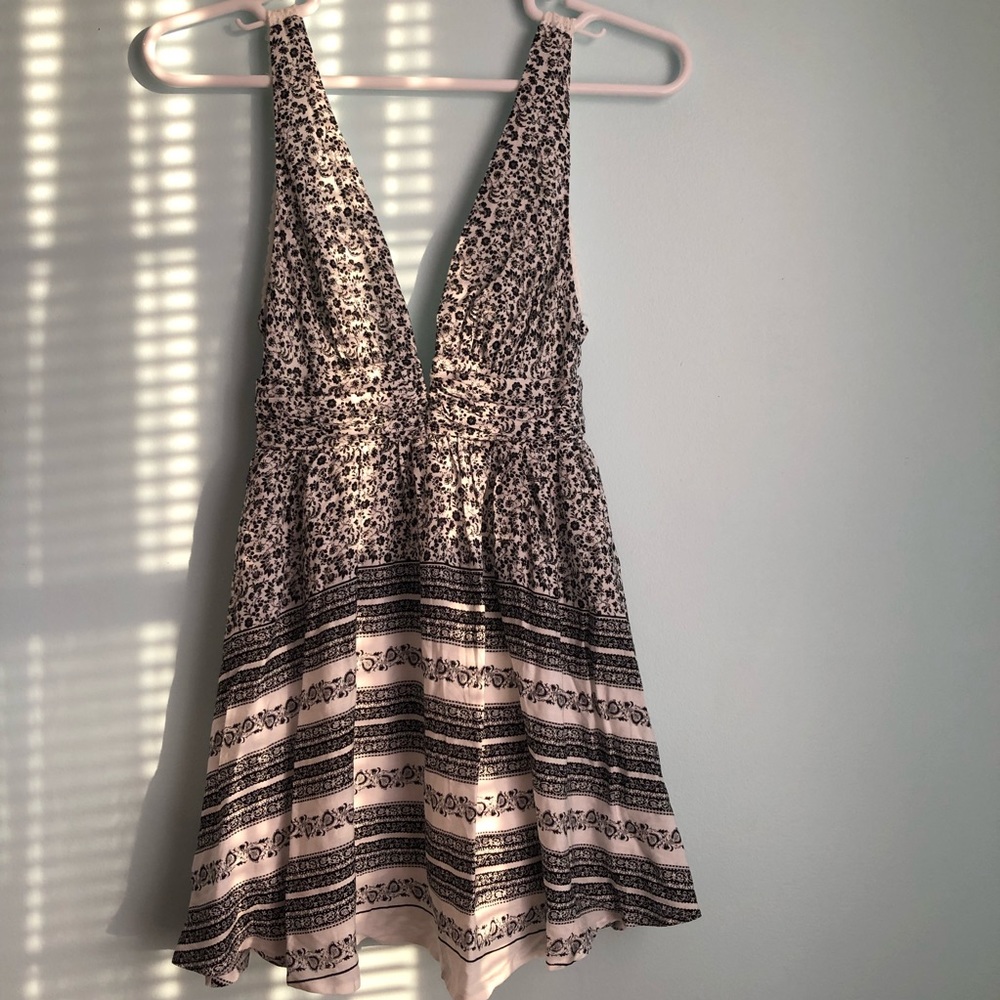 ILLA ILLA Patterned Open Back Dress